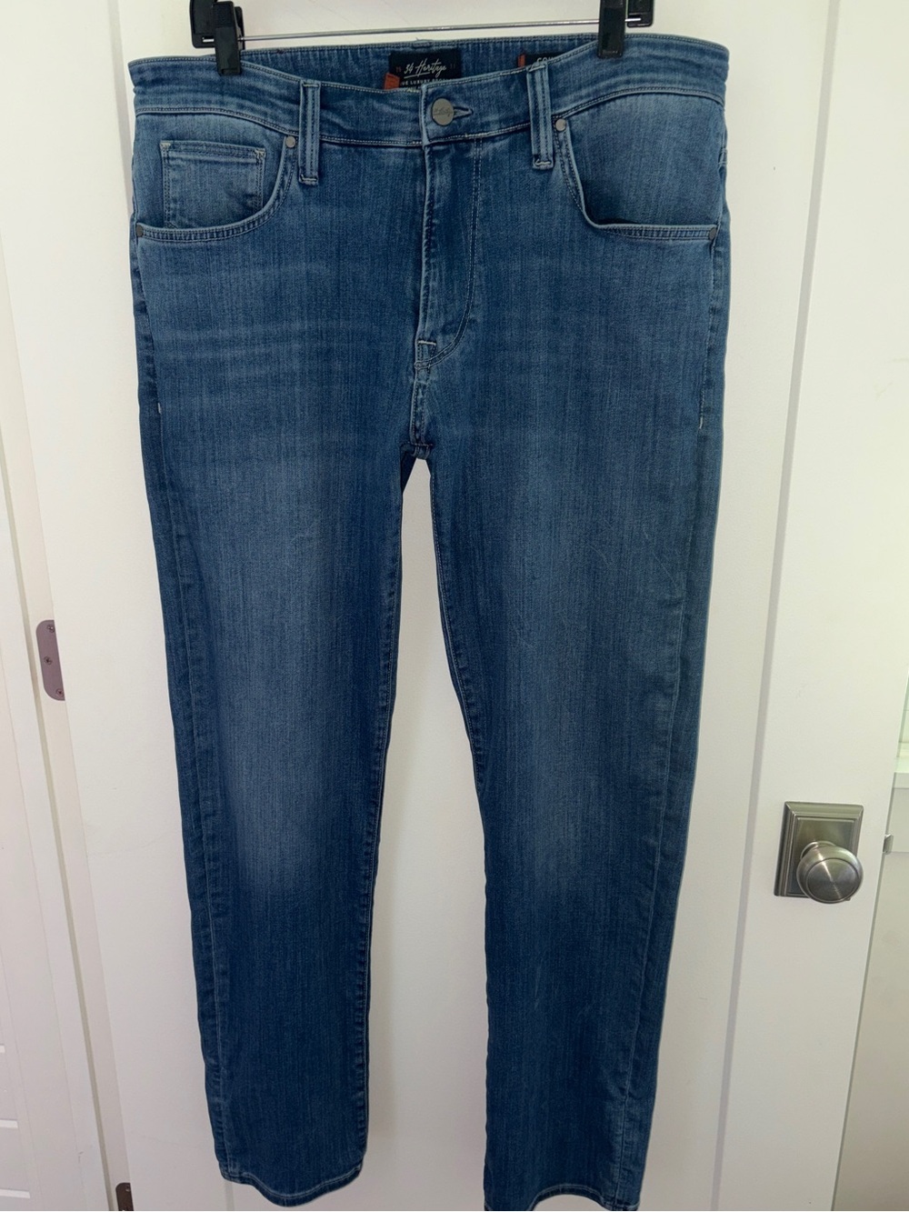 34 Heritage Courage mid-rise straight leg jeans 36/32 EUC LN